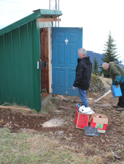 Exterior view - Dale & Dave with boxes